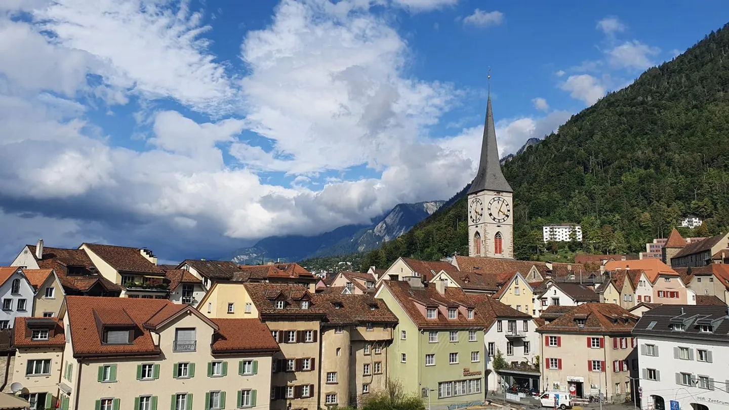 Charming 3.5 Room Old Building Apartment - Photo 9 of 9