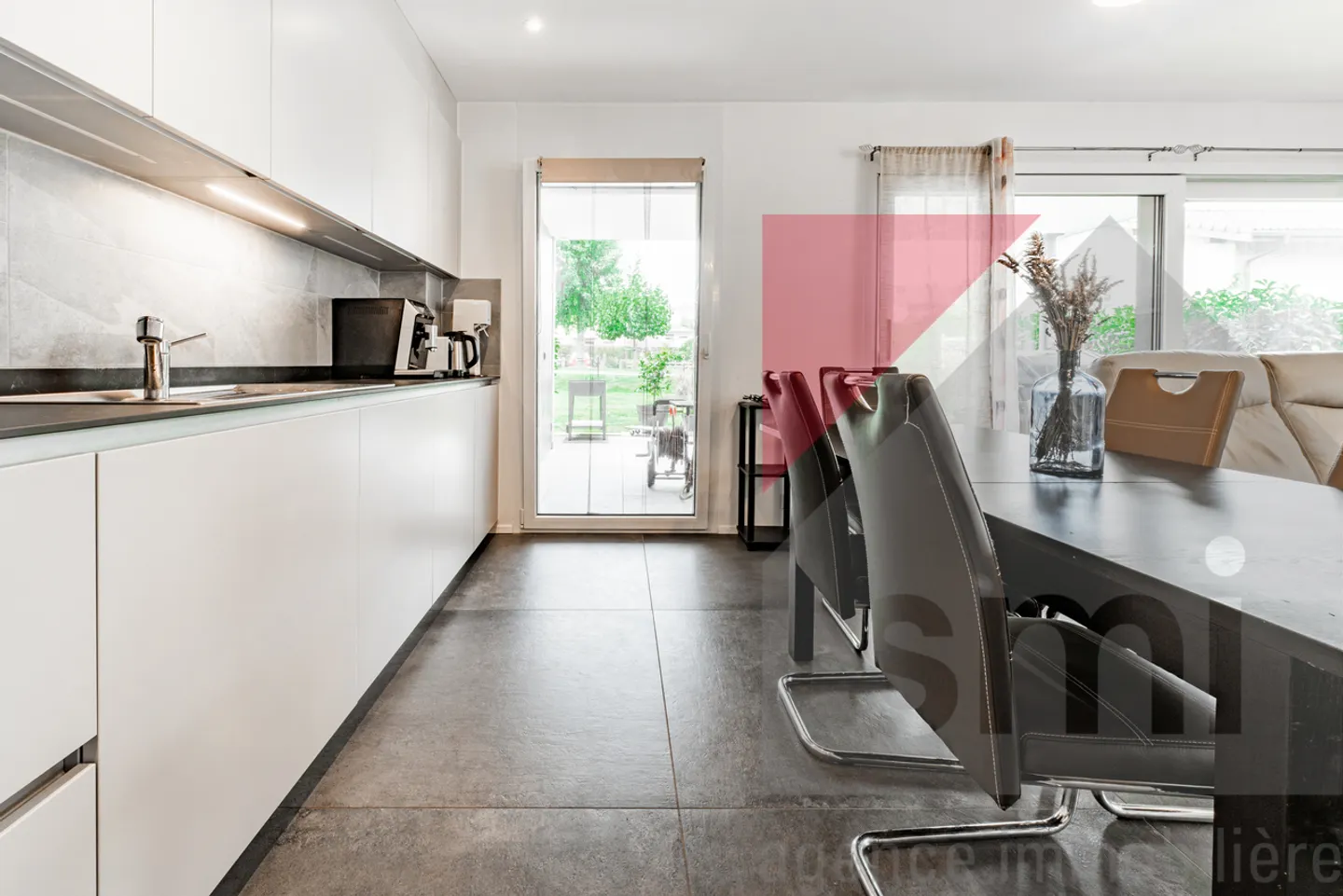 Beautiful 3.5-room apartment with large terrace facing southwest! - Photo 2 of 13