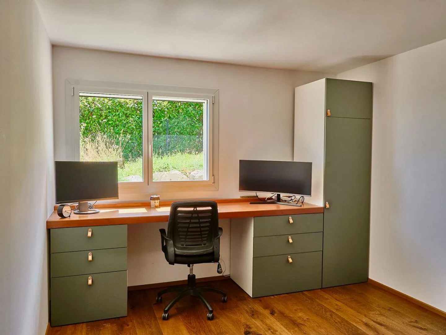 Stunning Villa with Lake View - Photo 8 of 10