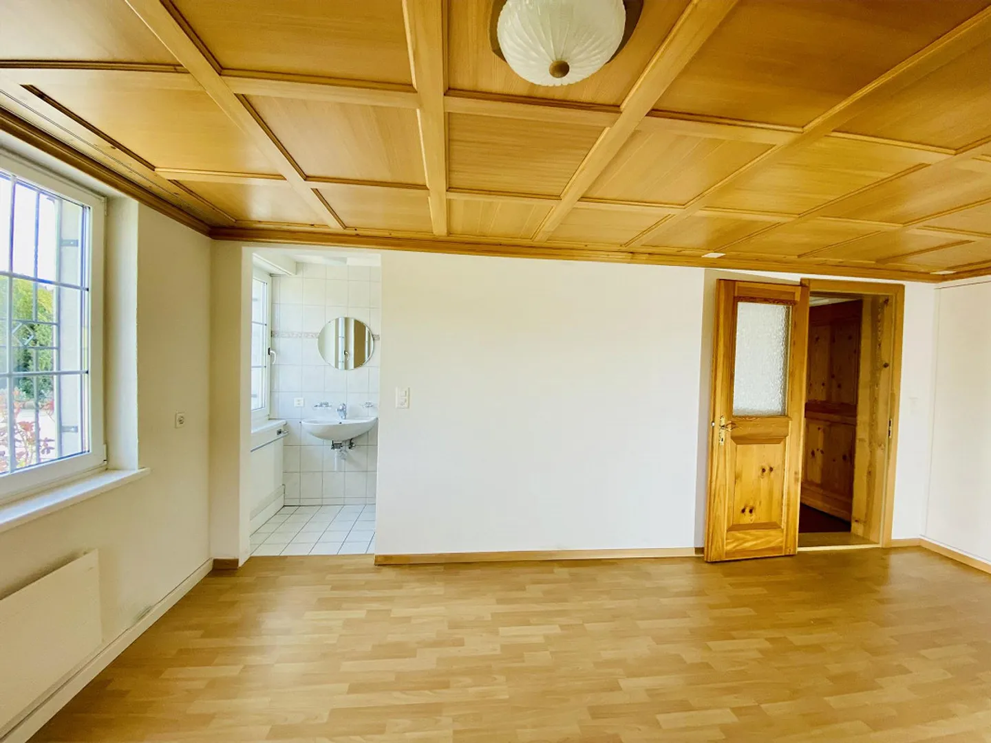 Spacious Detached Family House in a Quiet Location - Photo 6 of 18