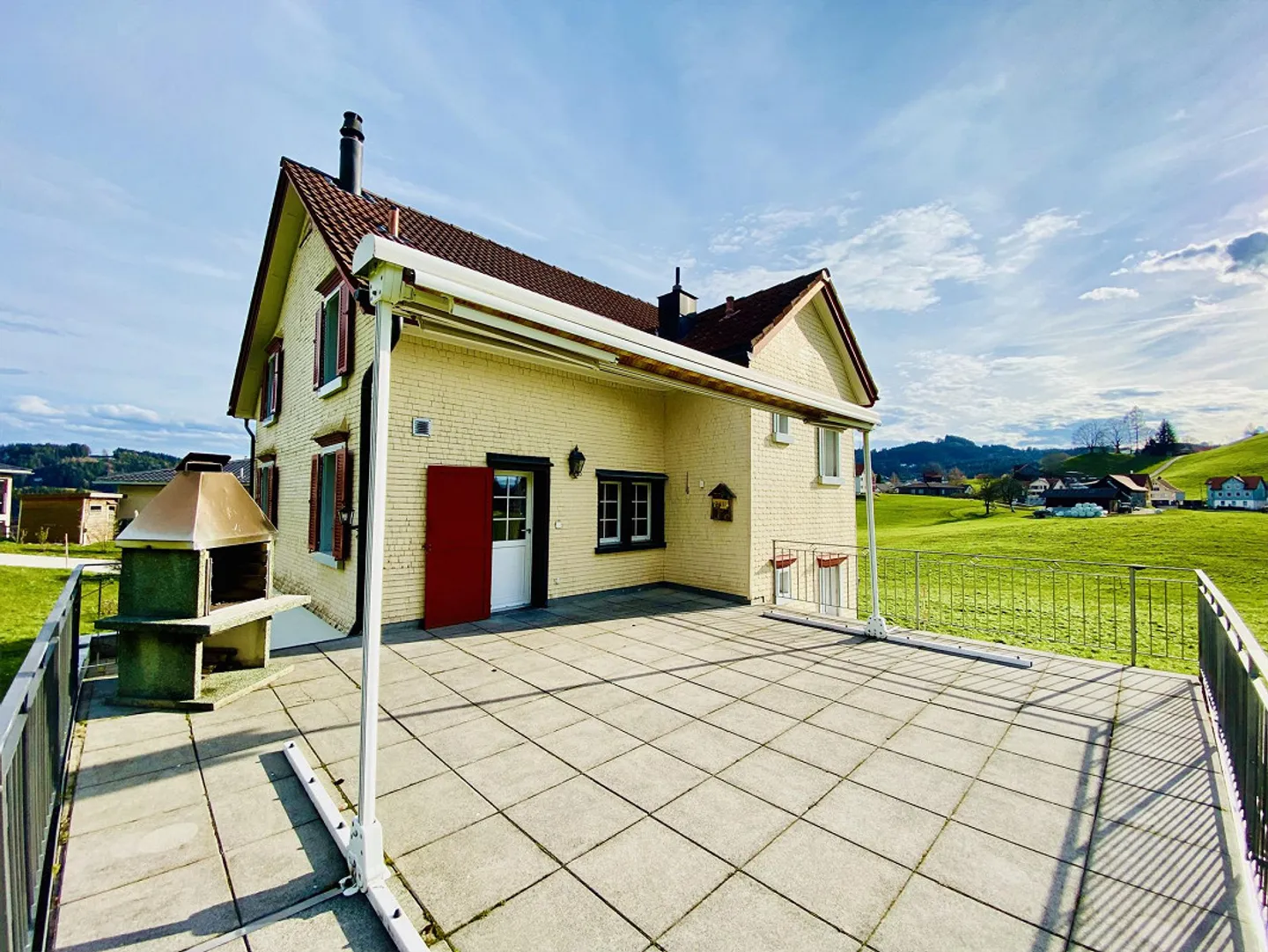 Spacious Detached Family House in a Quiet Location - Photo 13 of 18