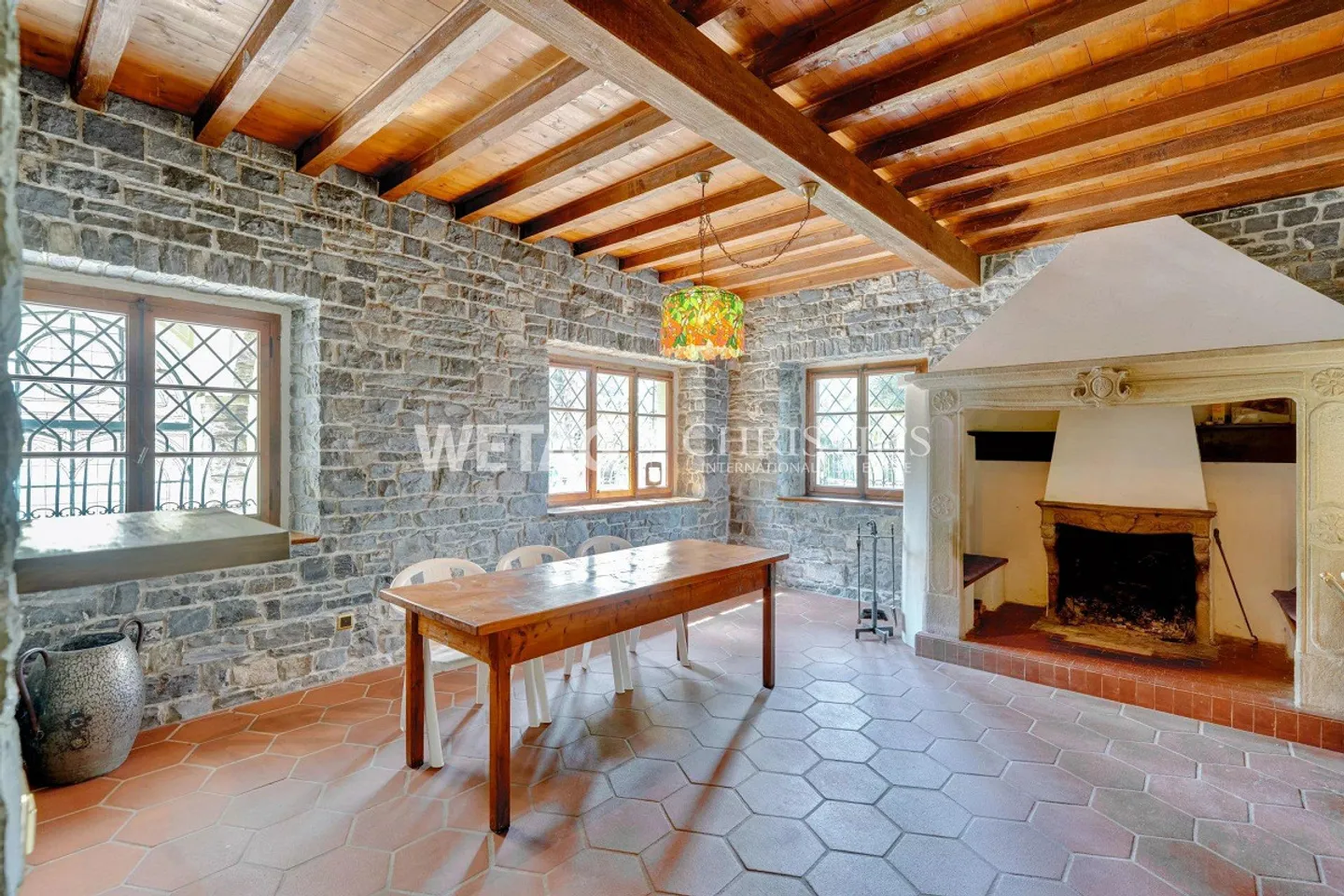 Lugano-Castel San Pietro: Elegant Villa in the midst of a green oasis with tennis court for sale? Primary residence - Photo 4 of 13