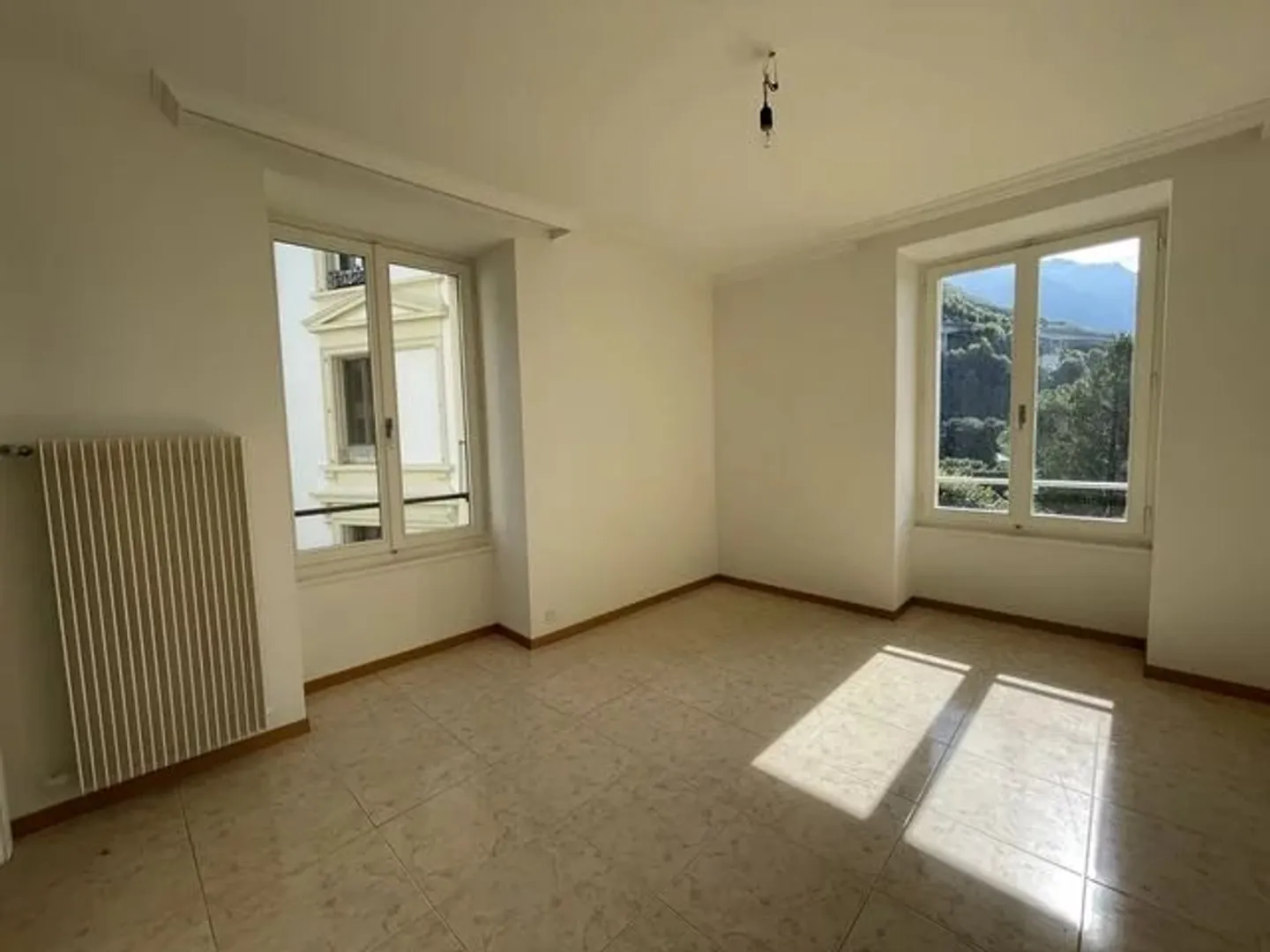 Appartamento di 3,5 locali al 4° piano con vista sul lago. - Foto 7 di 10