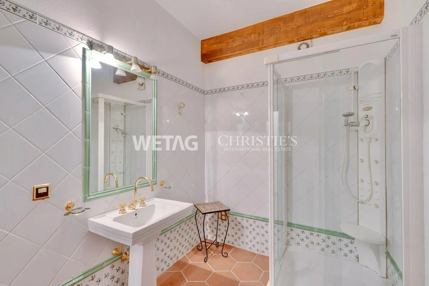 Lugano-Castel San Pietro: Elegant Villa in the midst of a green oasis with tennis court for sale? Primary residence - Photo 8 of 13