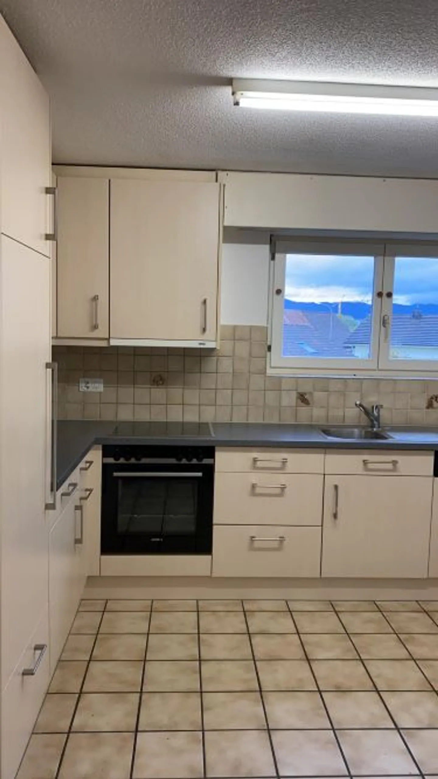 4.5 Room Apartment - Photo 1 of 12