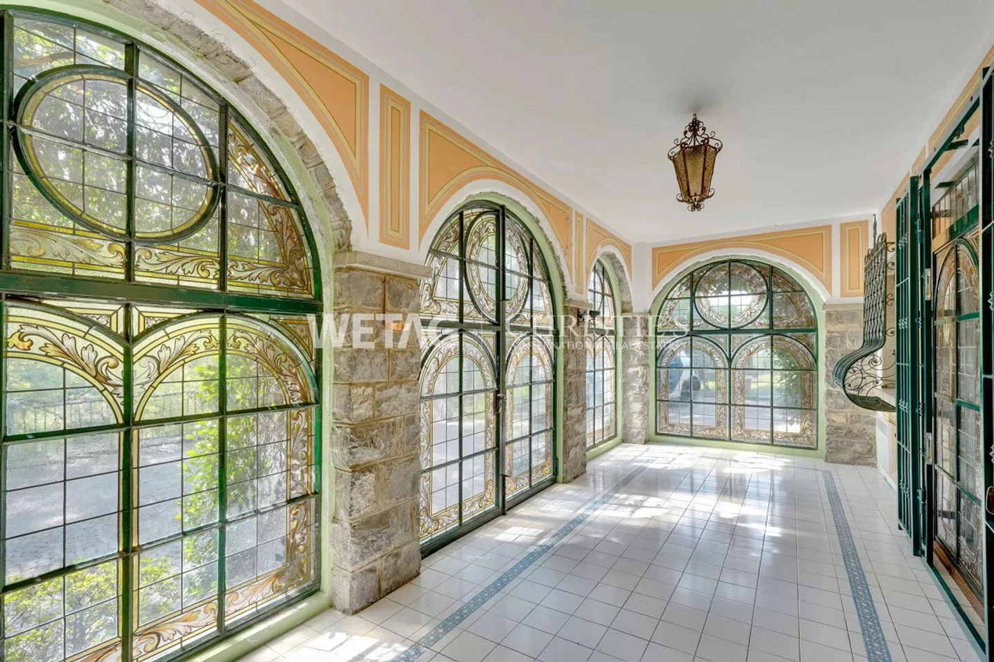 Lugano-Castel San Pietro: Elegant Villa in the midst of a green oasis with tennis court for sale? Primary residence - Photo 13 of 13