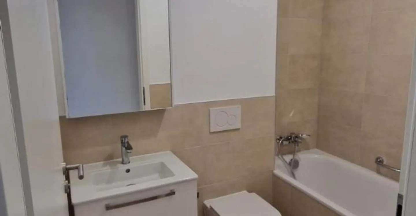3.5-room apartment on the ground floor - Photo 2 of 4