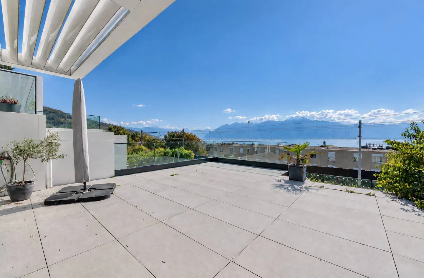 Appartamento Contemporaneo con Terrazza - Foto 1 di 7