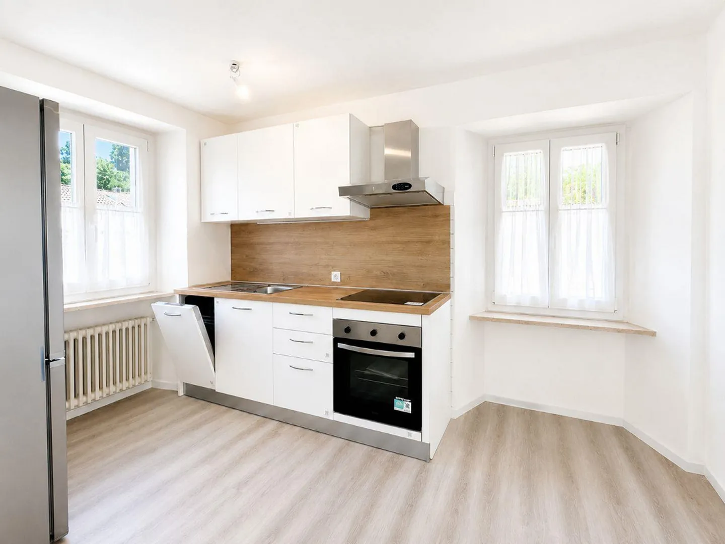 Splendide appartement de 3.5 pièces au 1er étage au cœur de Tegna - Photo 4 sur 12