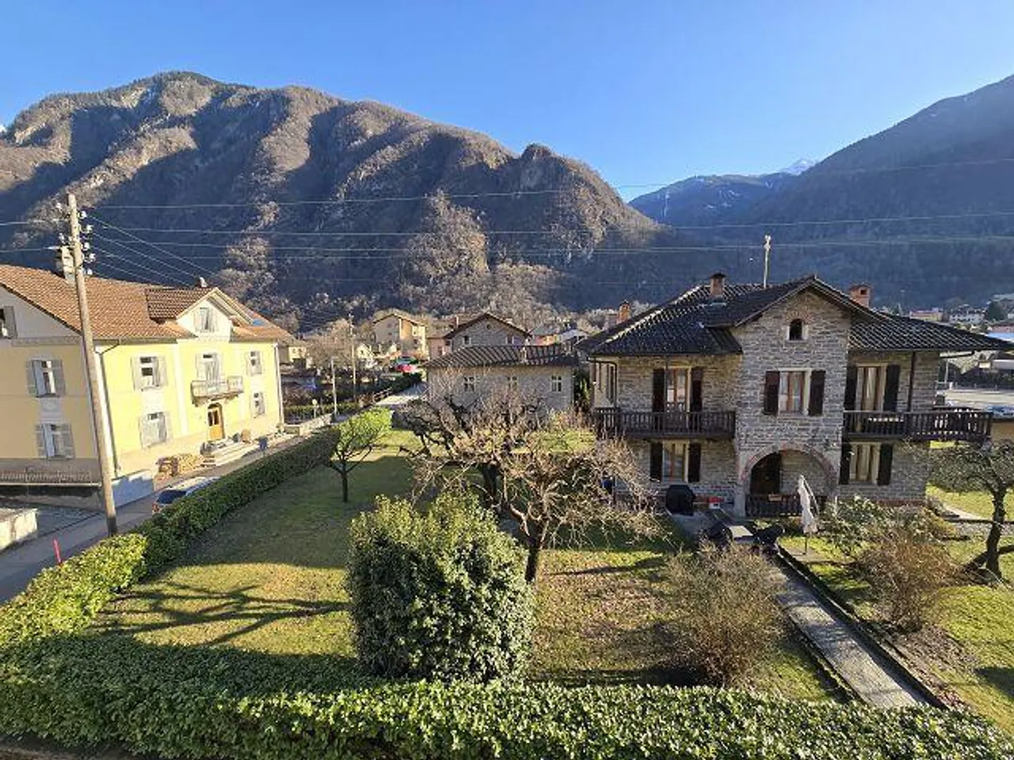 appartamento duplex di 2 1/2 locali con balcone in una casa di 4 app. rinnovata - Foto 19 di 36