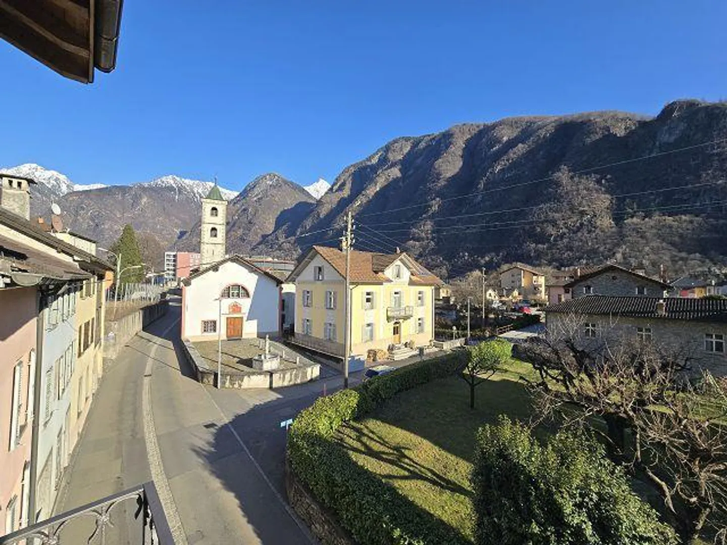 appartamento duplex di 2 1/2 locali con balcone in una casa di 4 app. rinnovata - Foto 20 di 36
