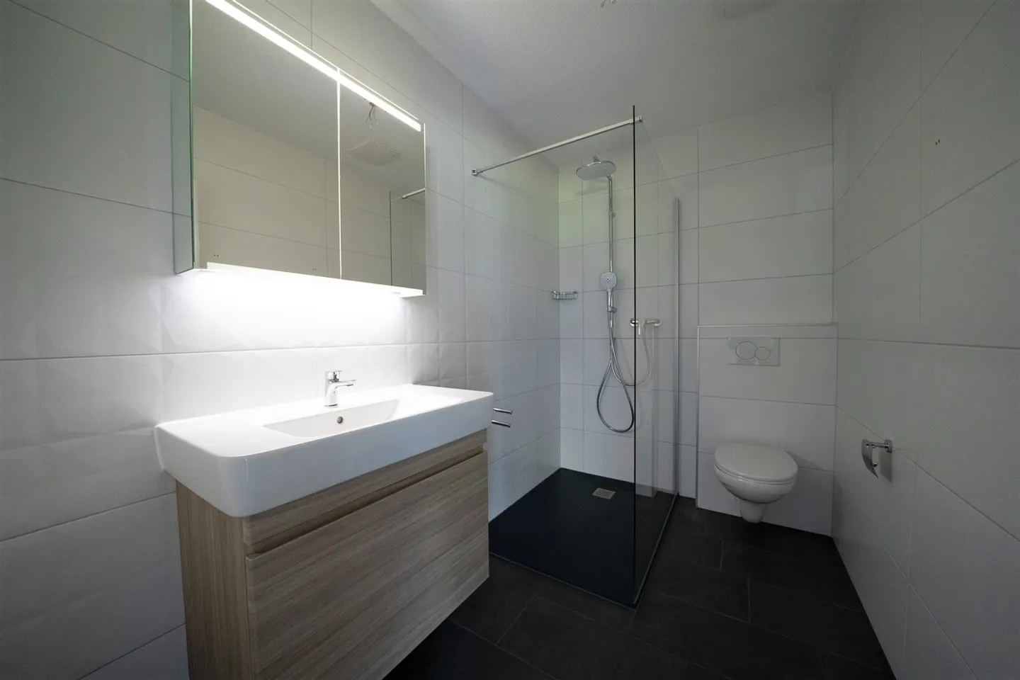 Magnifico studio con terrazza e giardino - Foto 3 di 5