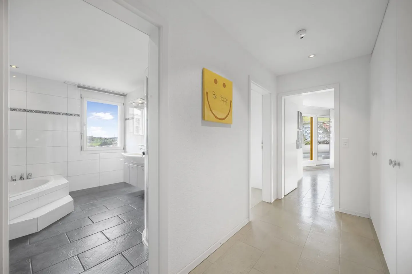 Appartamento di lusso con terrazza e vista sulle Alpi (Kt. Zug) - Foto 13 di 23