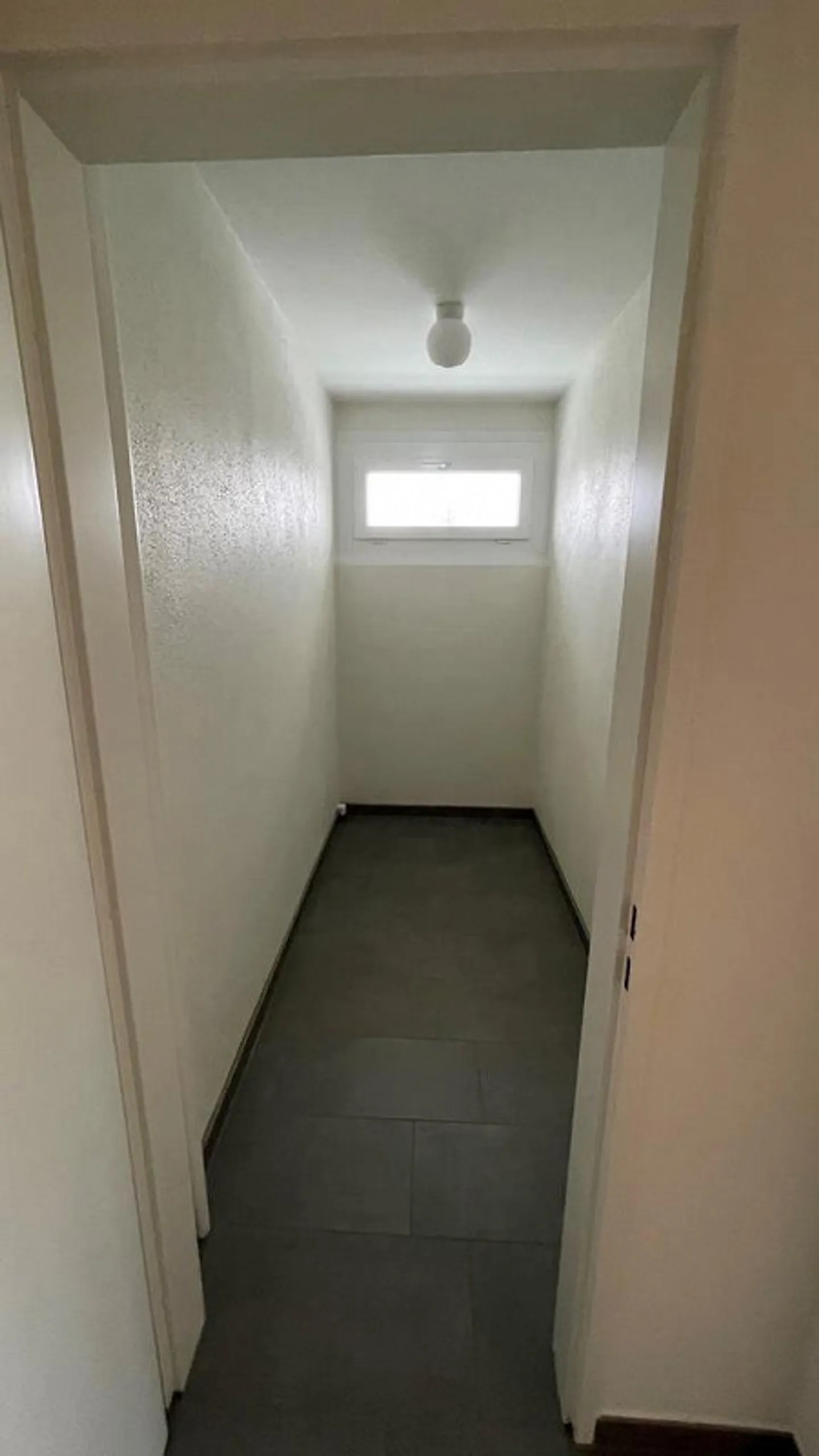 Bella appartamento di 3,5 stanze con cucina ristrutturata - Foto 8 di 9