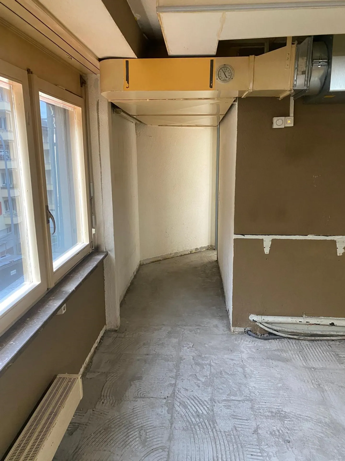 Spazio commerciale attraente in affitto con ingresso separato - Foto 12 di 15