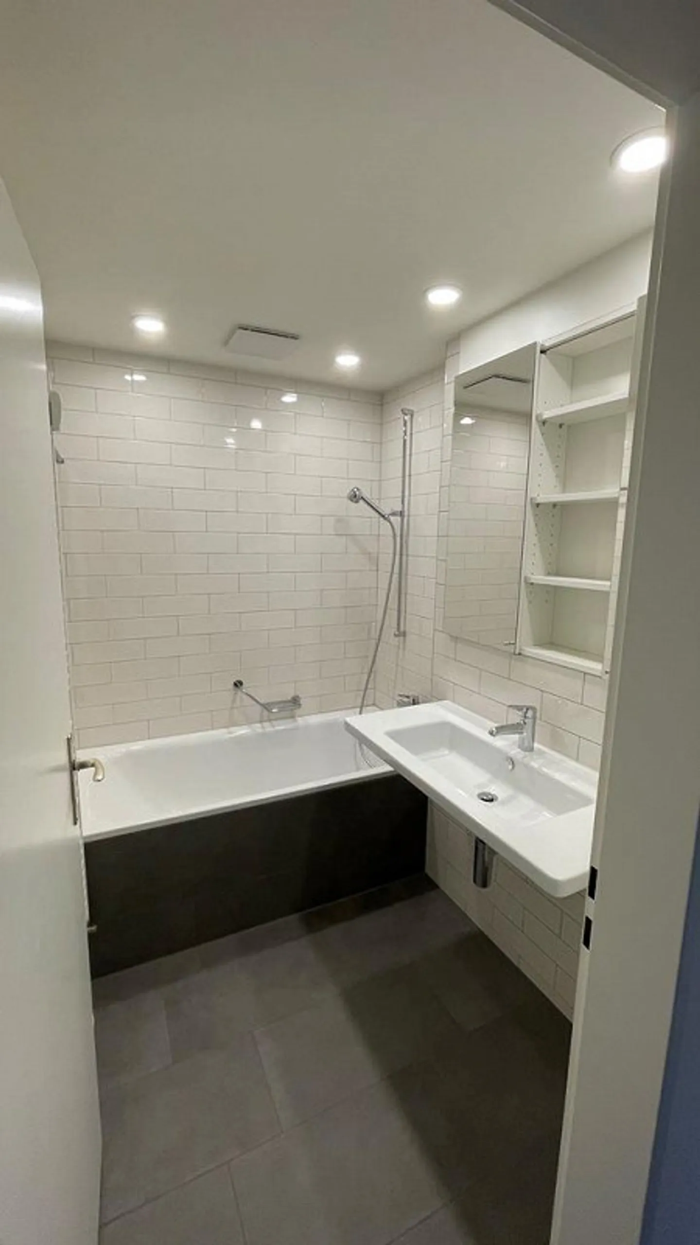 Bella appartamento di 3,5 stanze con cucina ristrutturata - Foto 6 di 9