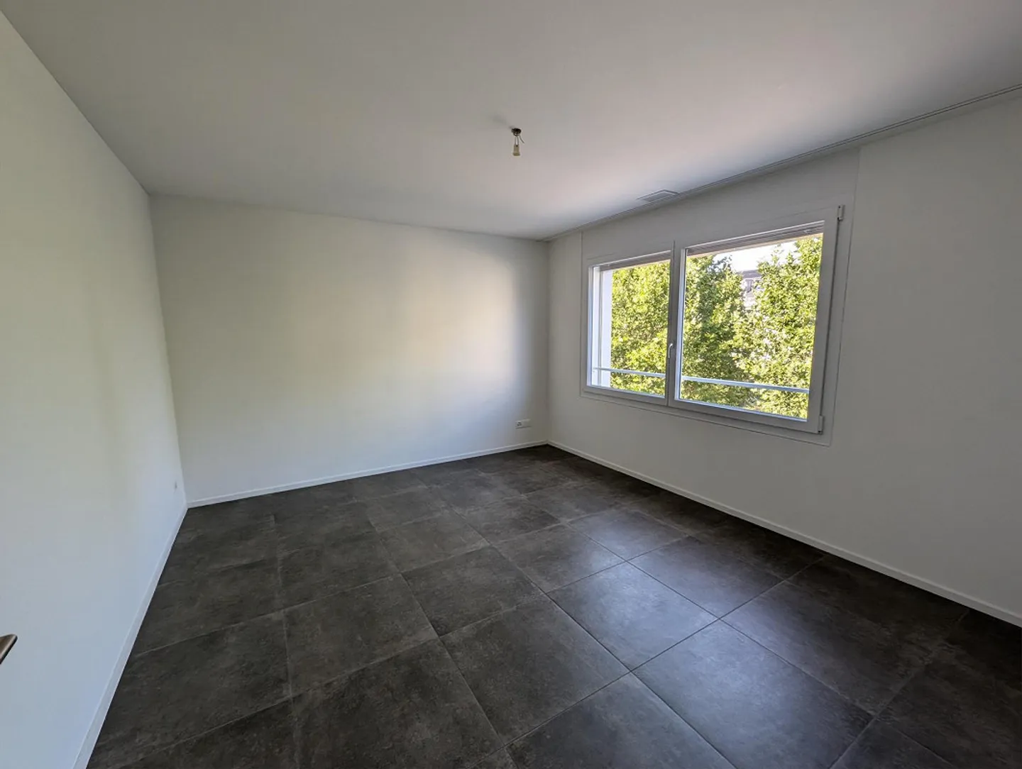 Appartamento moderno di 2,5 stanze con balcone ad Allschwil - Foto 10 di 12