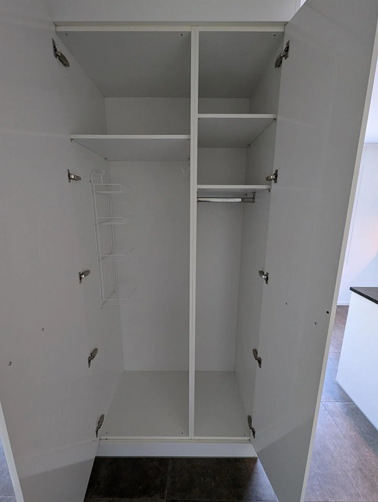 Appartamento moderno di 2,5 stanze con balcone ad Allschwil - Foto 11 di 12