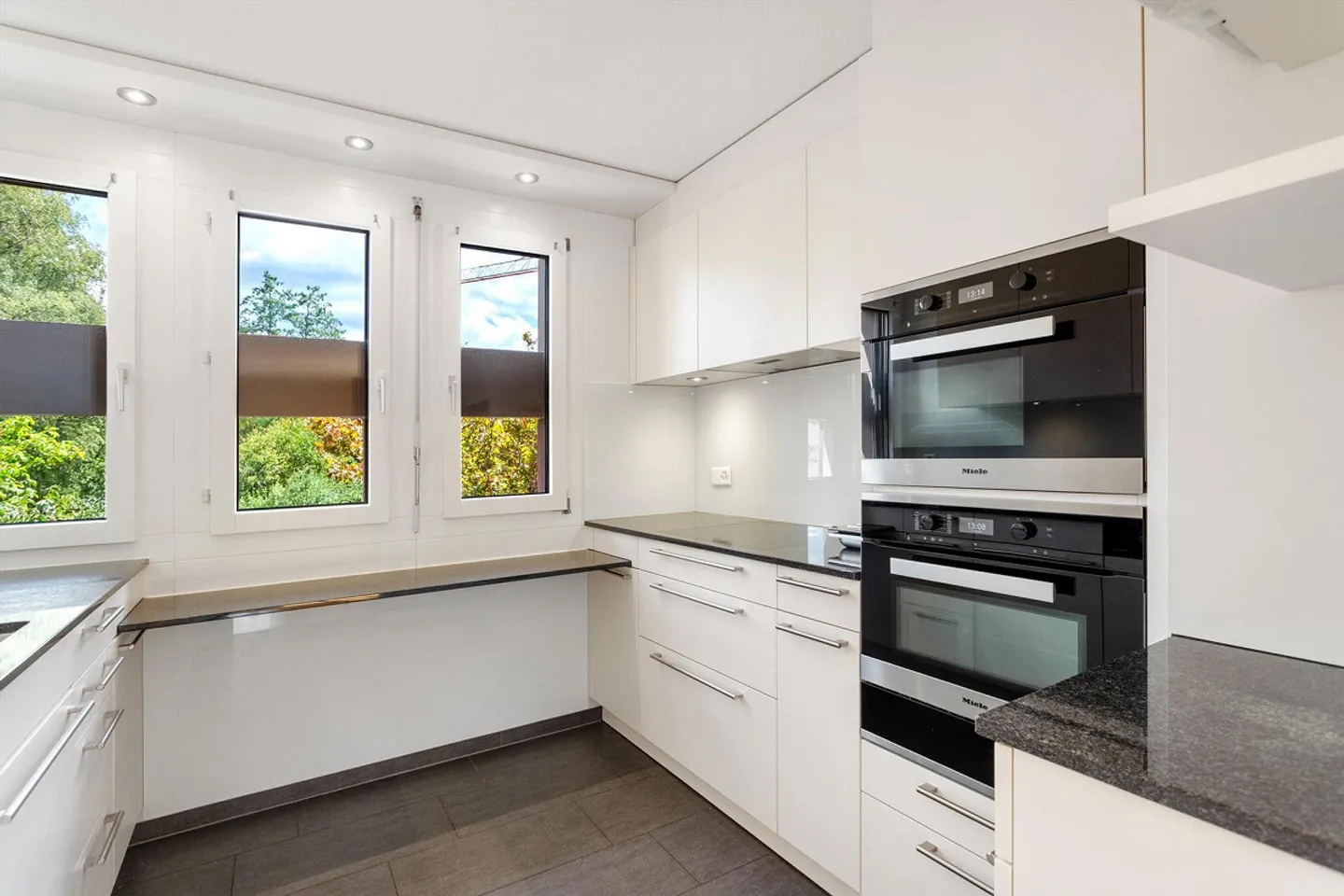 4.5 Room Apartment in Aarau - Photo 2 of 8