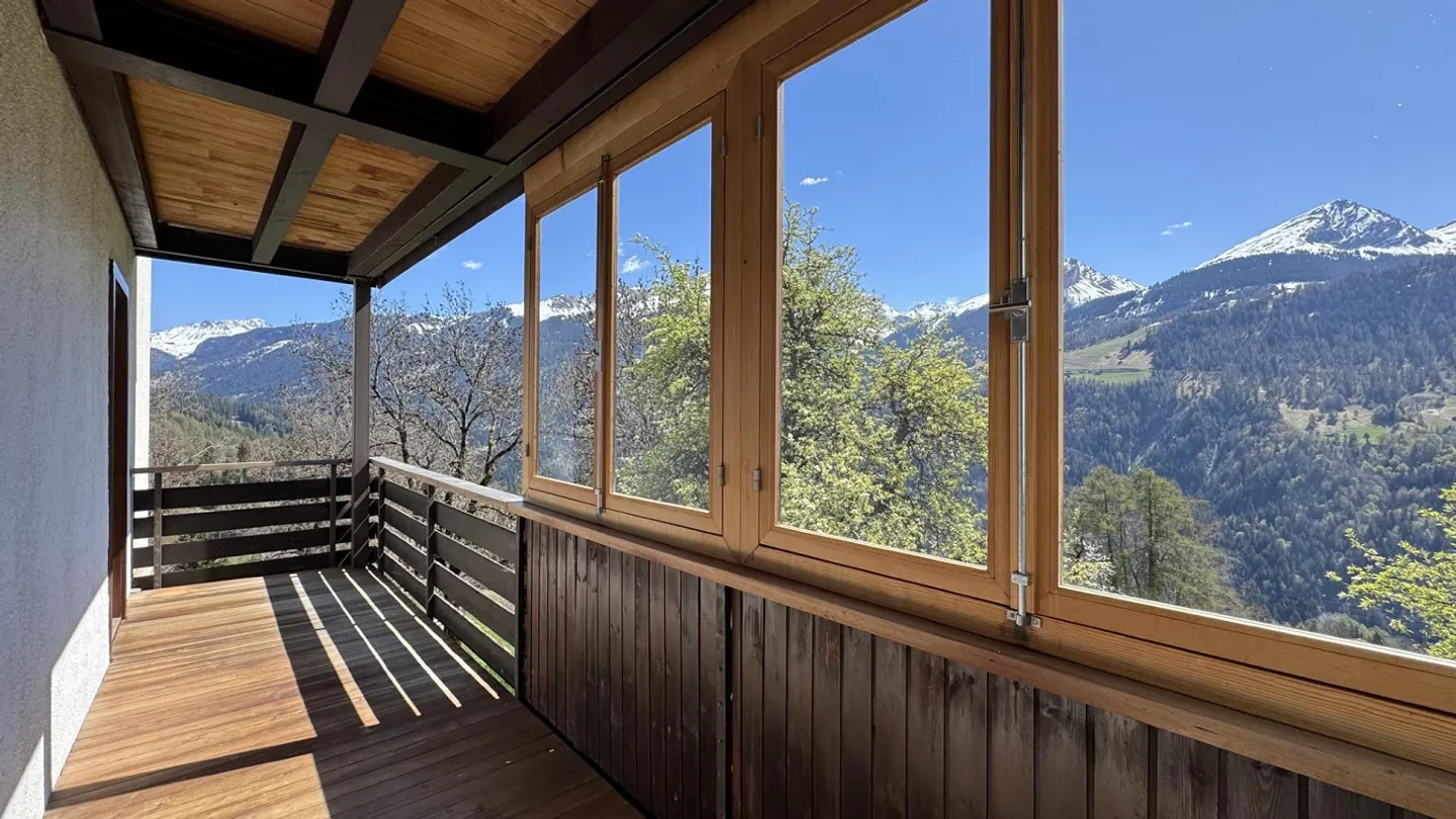 Condominium with Dream View in Castiel, Municipality of Arosa - Photo 9 of 13