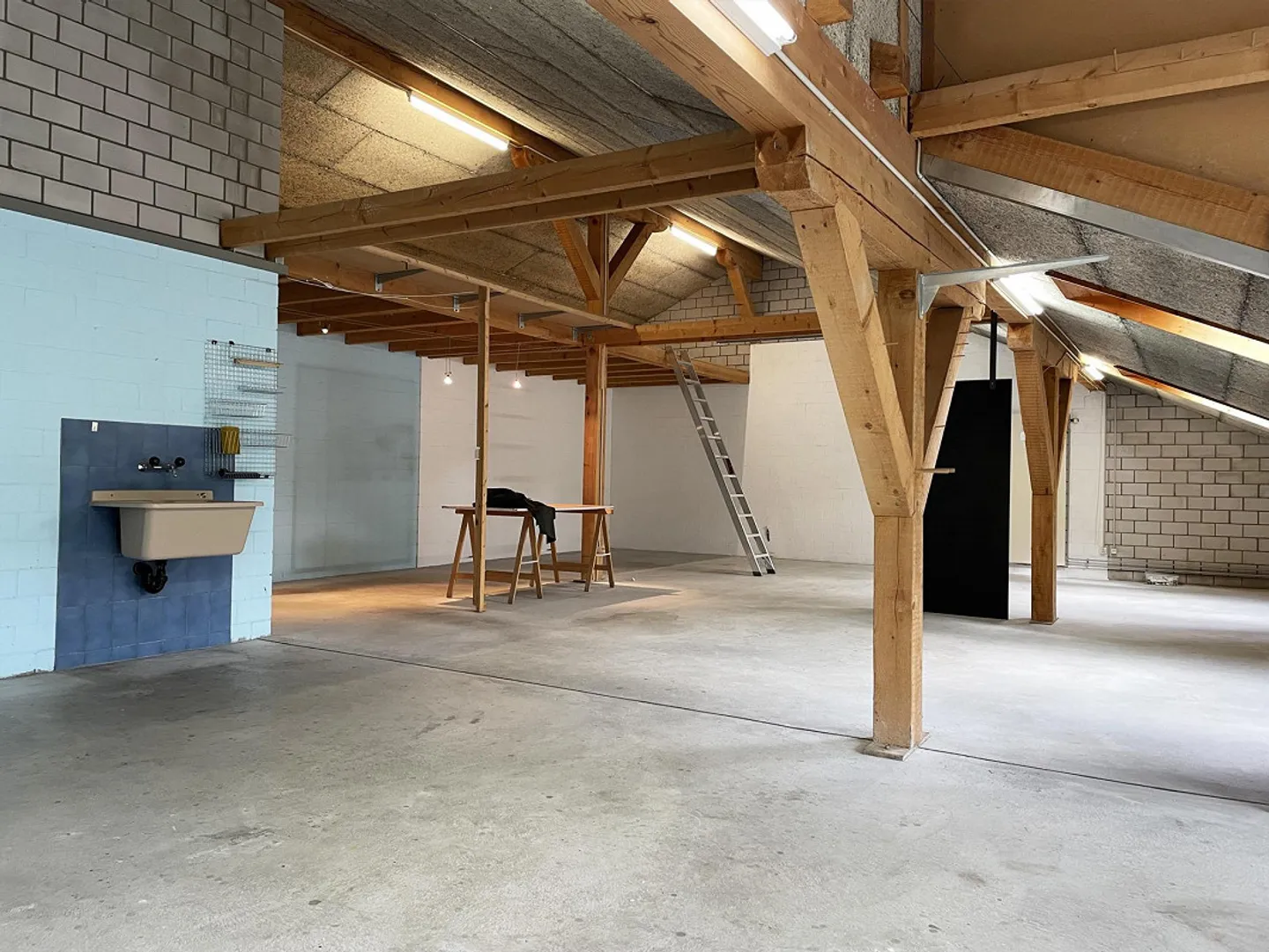 Spazio commerciale a Rikon im Tösstal - Foto 1 di 3