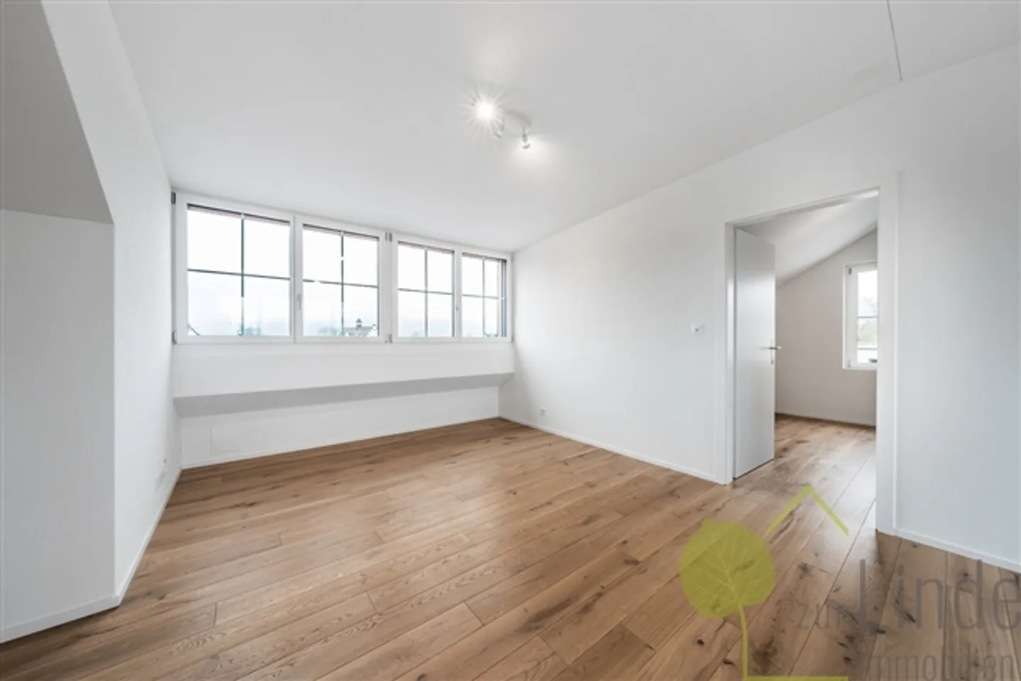 Sopra i tetti di Turgi – Incantevole appartamento mansardato direttamente alla stazione - Foto 2 di 9