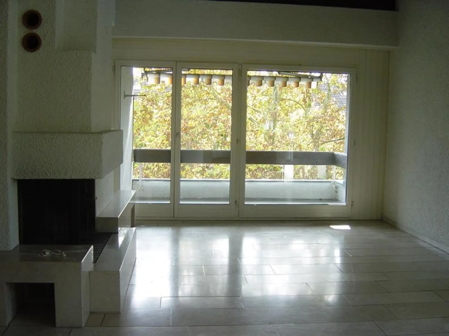 4.5-room apartment with fireplace in Bassersdorf - Photo 2 of 6