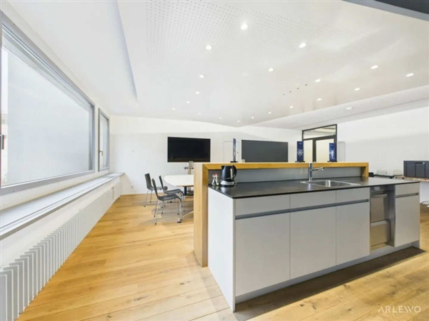 Ufficio altamente sviluppato all'Alpenquai - Foto 2 di 13