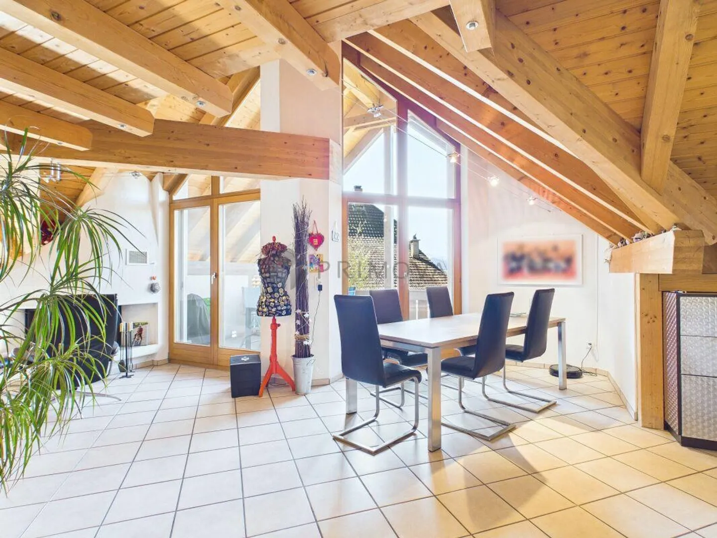 Living with a View - Attractive 4.5 Room Penthouse Apartment with Gallery - Photo 3 of 10