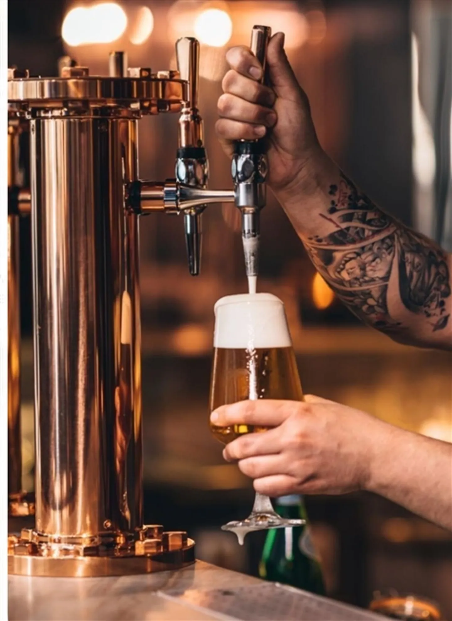 Lausanne Bar Café with Kitchen and Two Tactillo Machines - Photo 1 of 1