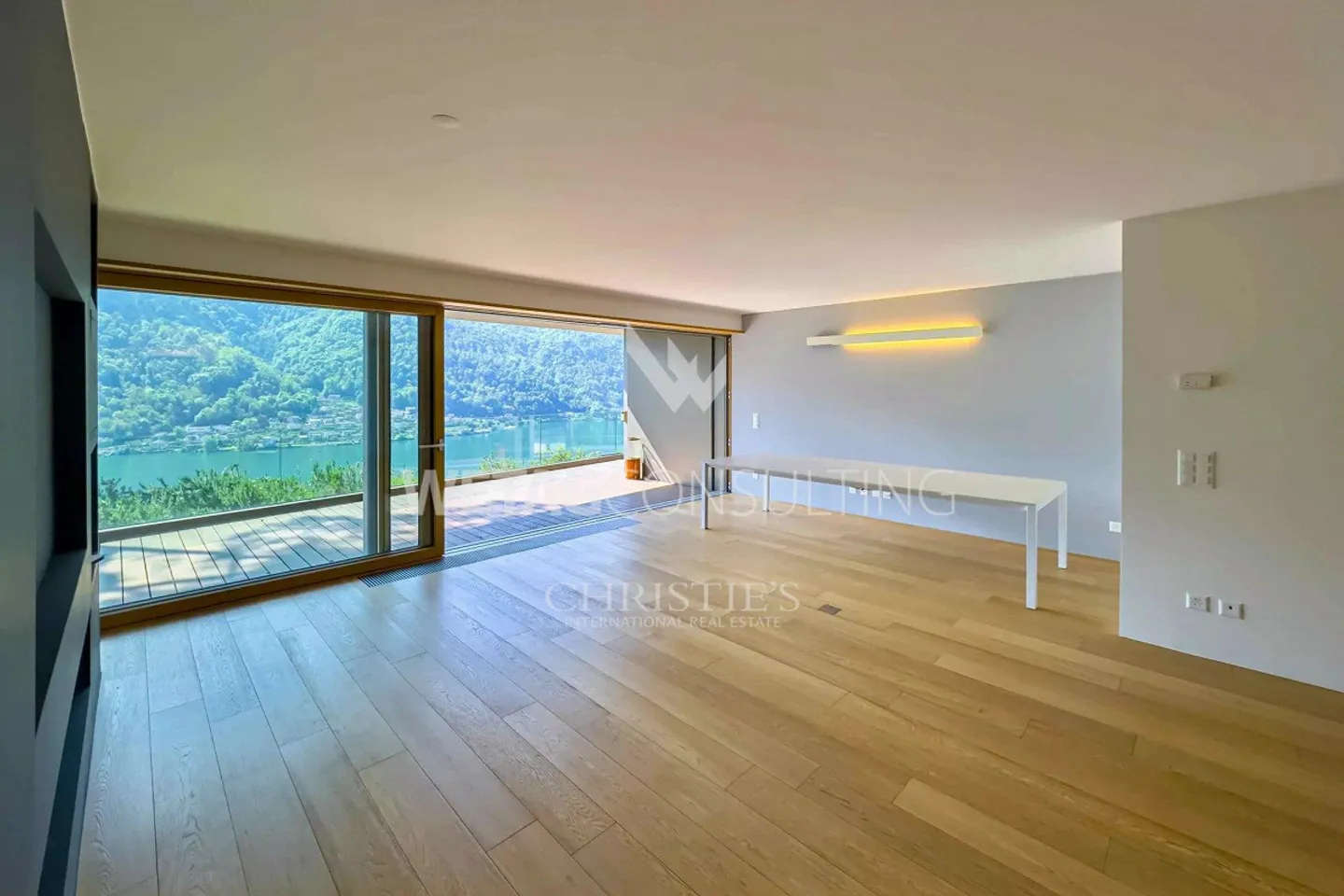 Modern apartment in Lugano–Vico Morcote for sale, also as a second... - Photo 4 of 12