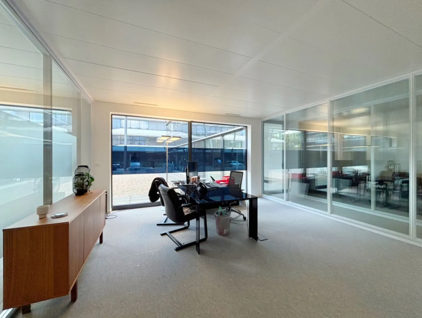 Uffici a Nyon - 150m2 - Nessun costo per ristrutturazioni previsto - Foto 2 di 7