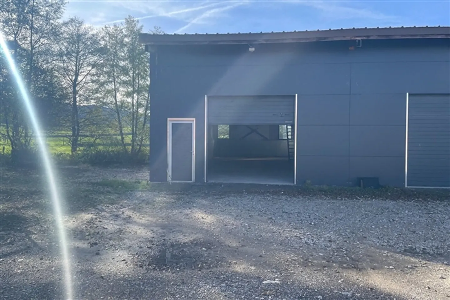 Dépôt / Atelier avec porte sectionnelle ? idéal artisan, stockage ou petite acti - Photo 6 sur 9