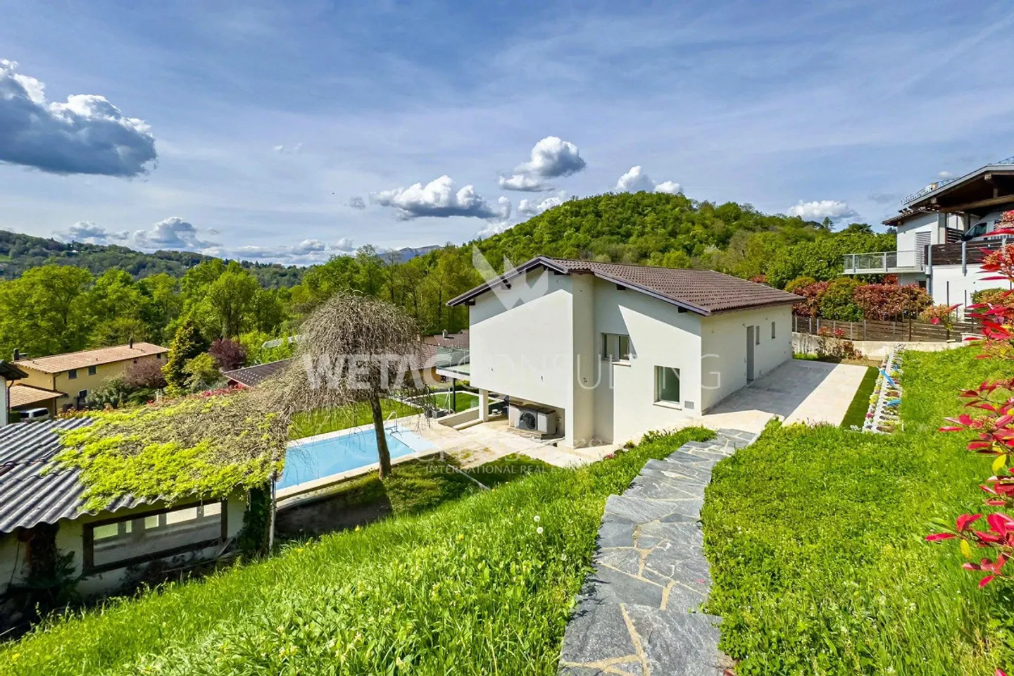Lugano-Carabbia : Villa moderne entièrement rénovée avec piscine à ... - Photo 11 sur 11