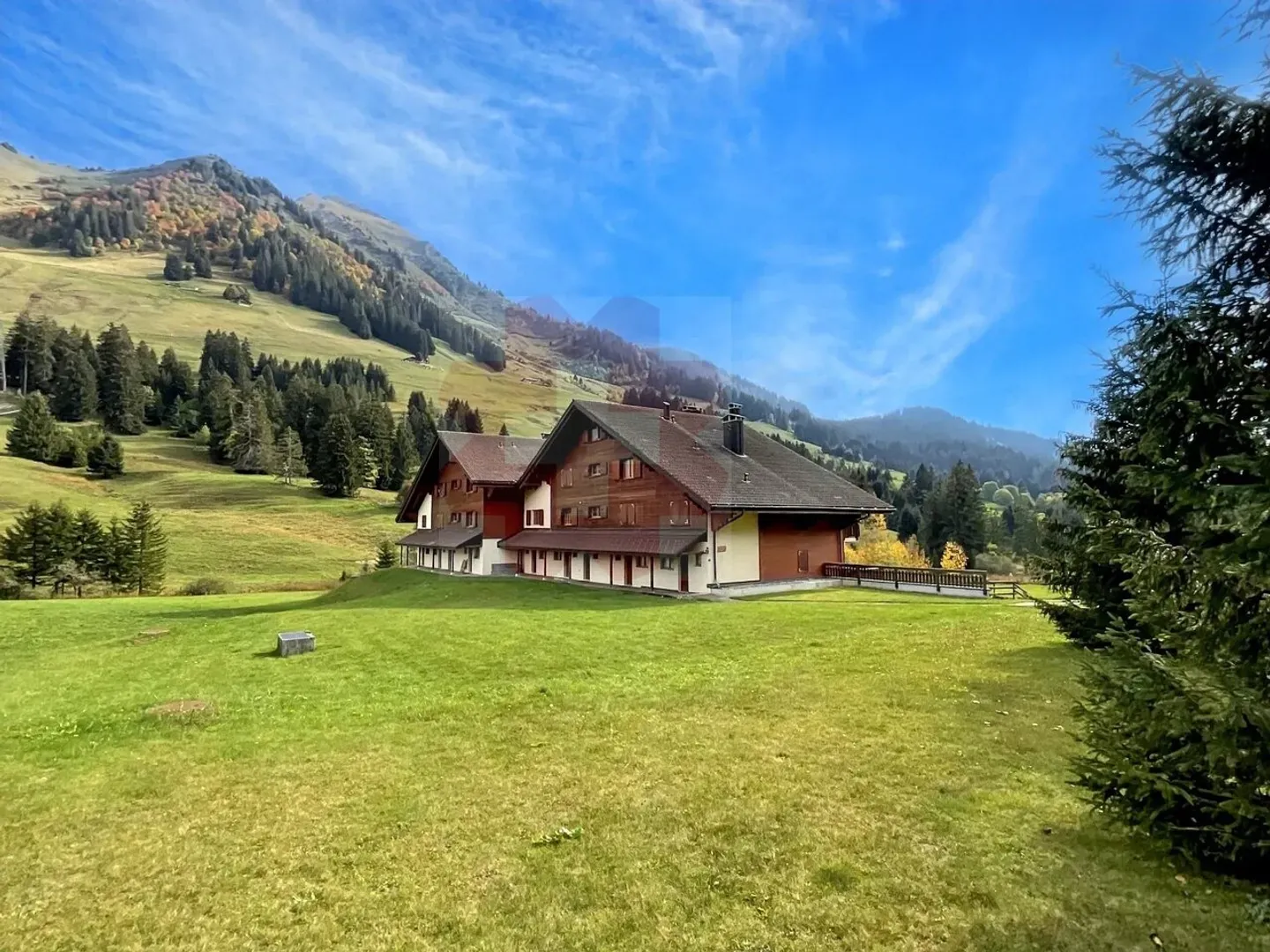 Charmante 2,5-Zimmer-Penthouse-Wohnung mit außergewöhnlichem Blick Les Mosses - Foto 5 von 13