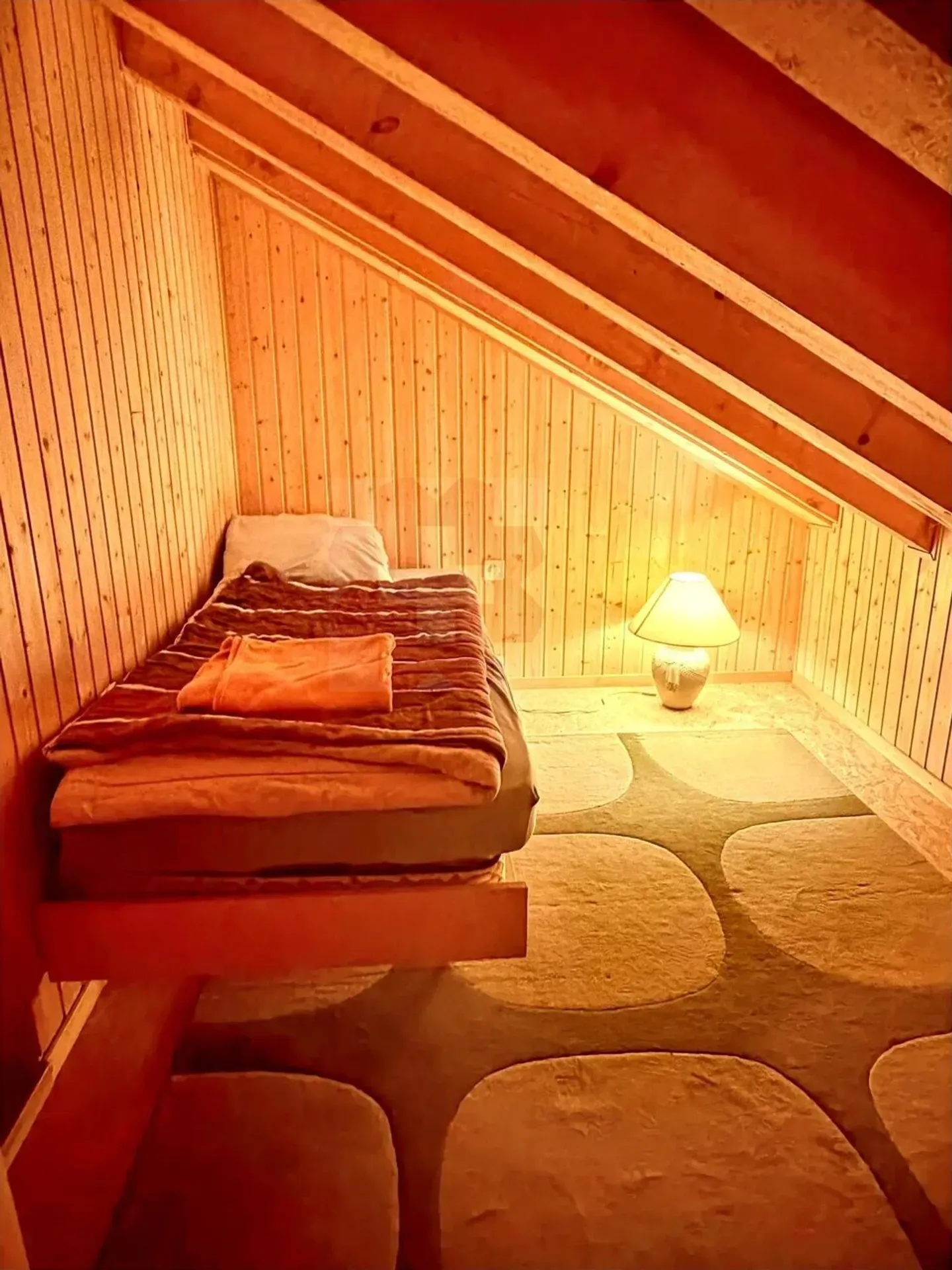 Charmante 2,5-Zimmer-Penthouse-Wohnung mit außergewöhnlichem Blick Les Mosses - Foto 13 von 13