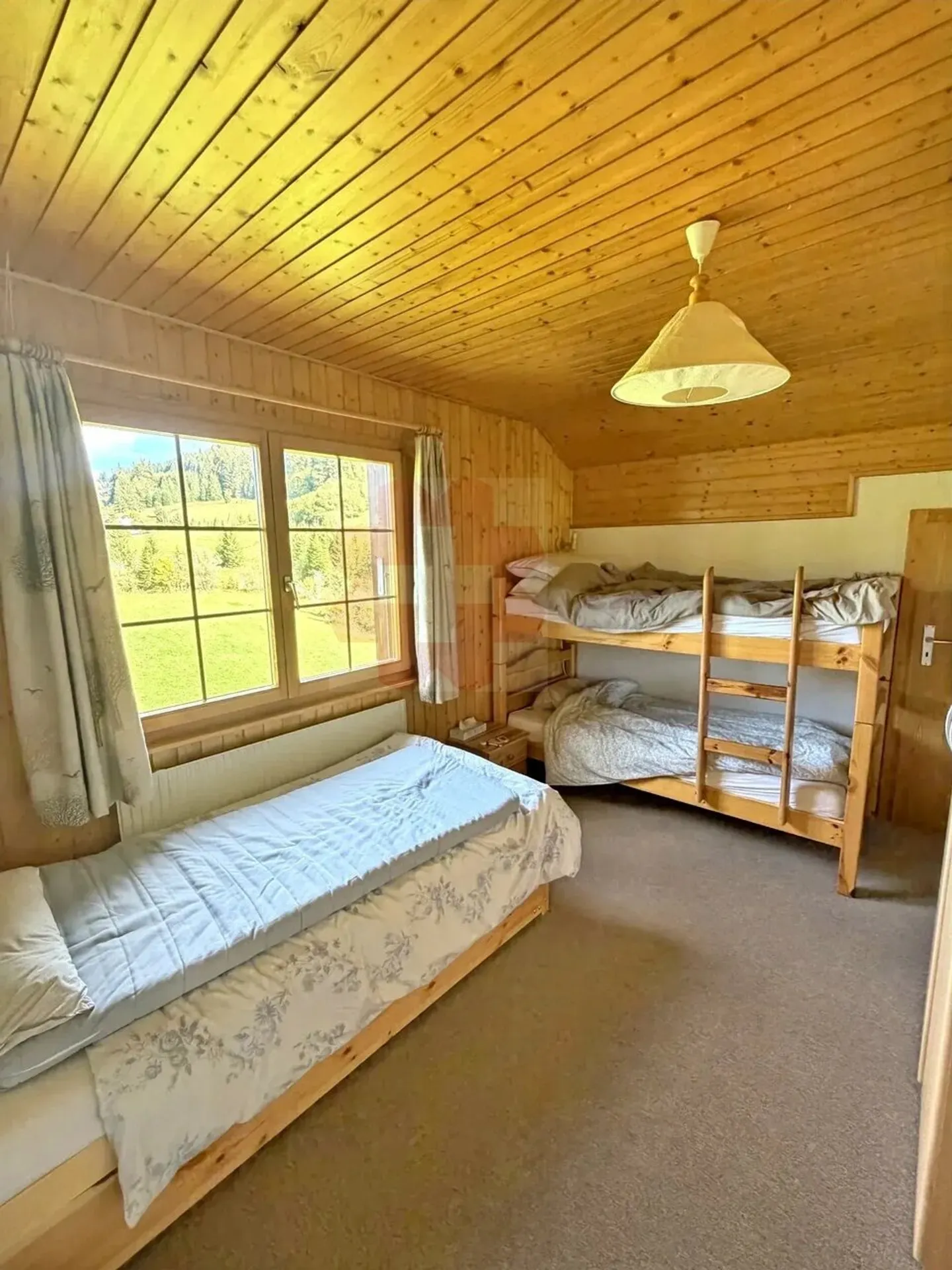 Charmante 2,5-Zimmer-Penthouse-Wohnung mit außergewöhnlichem Blick Les Mosses - Foto 11 von 13