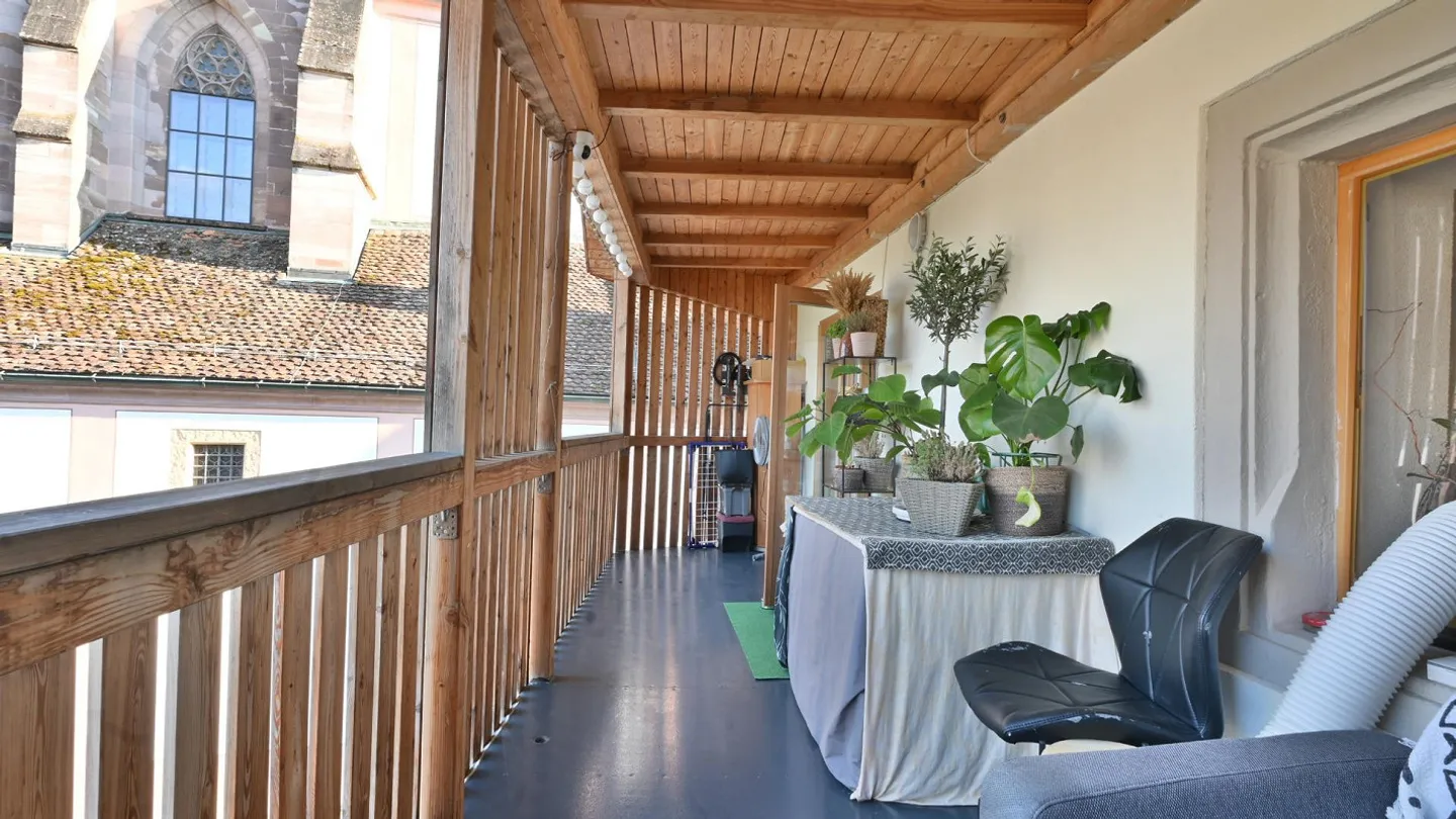 Appartement 2 pièces élégant avec balcon dans le centre historique - Photo 9 sur 13
