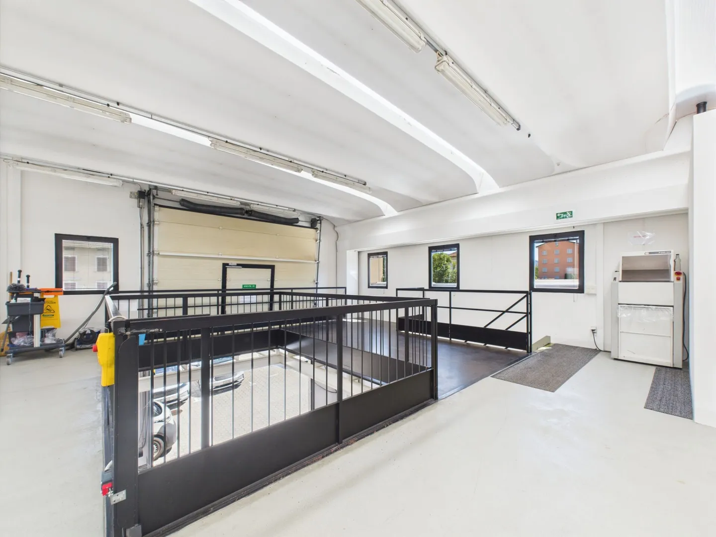 Investment in Real Estate, Commercial Building, Craft Business with Yield or Own Use - Photo 14 of 17