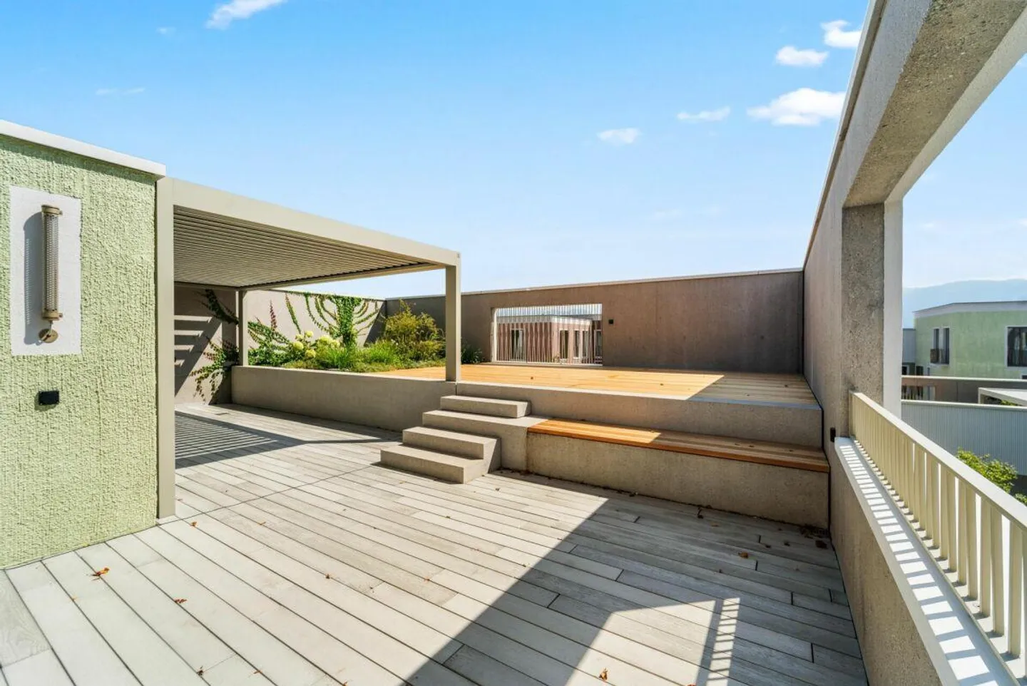 Nuovo appartamento con altezza di soffitto impressionante e giardino sul tetto esclusivo - Foto 9 di 9