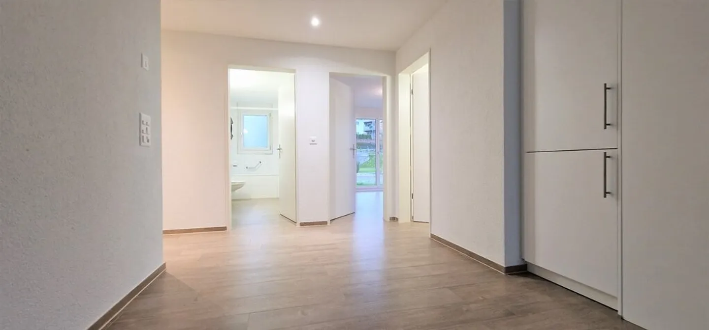 Modernes 3.5-Zimmer-Apartment - Foto 3 von 8