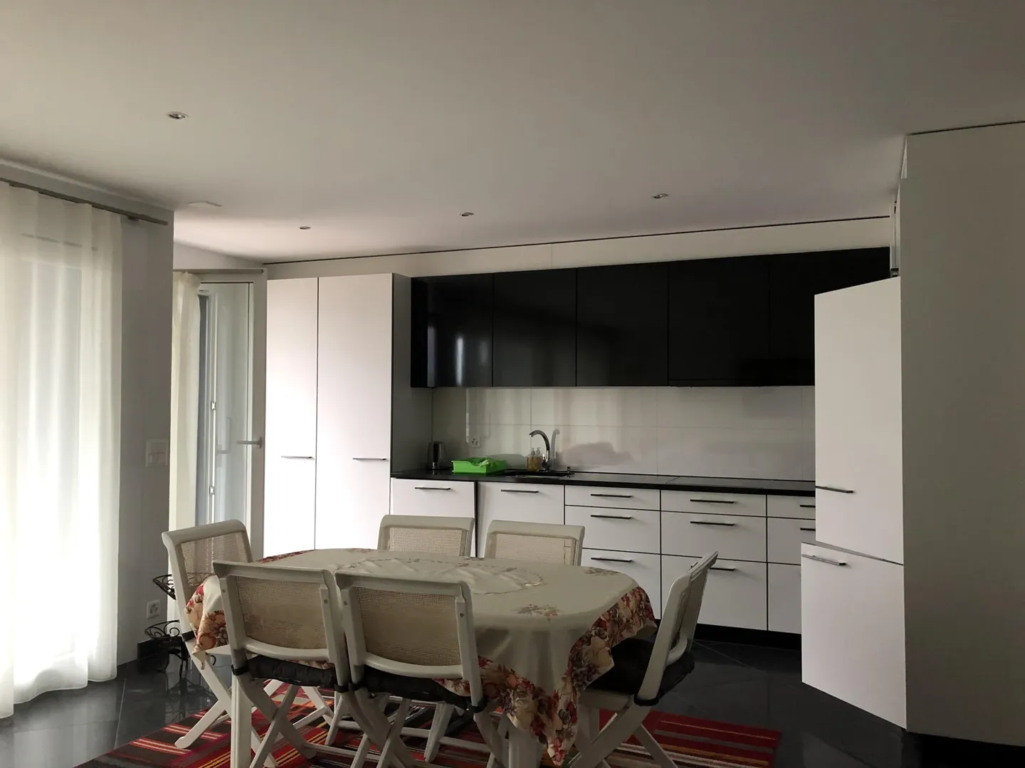 Furnished apartment for rent - Photo 4 of 10