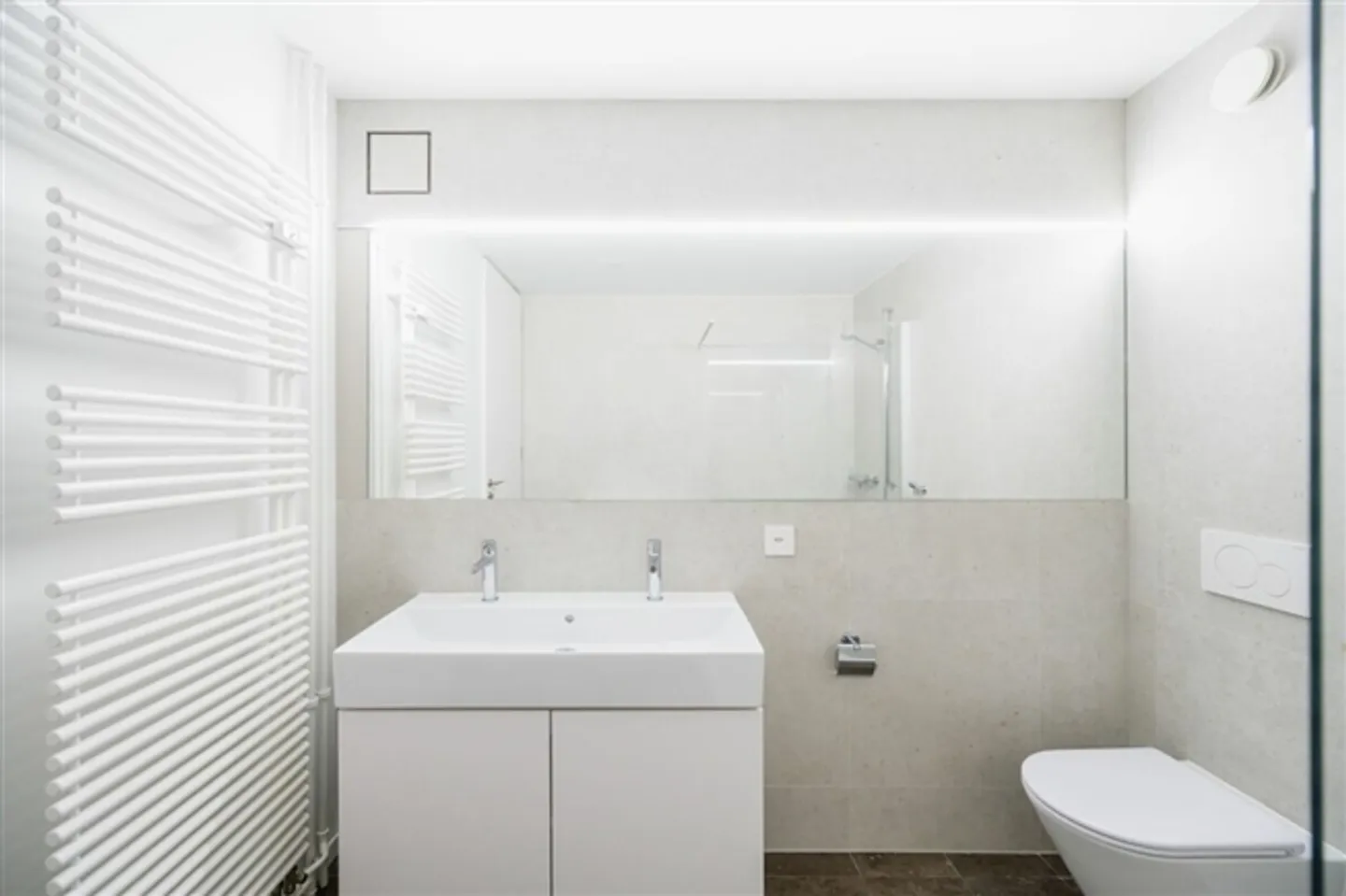 Beautiful, recently renovated 4.5-room apartment - Photo 3 of 6