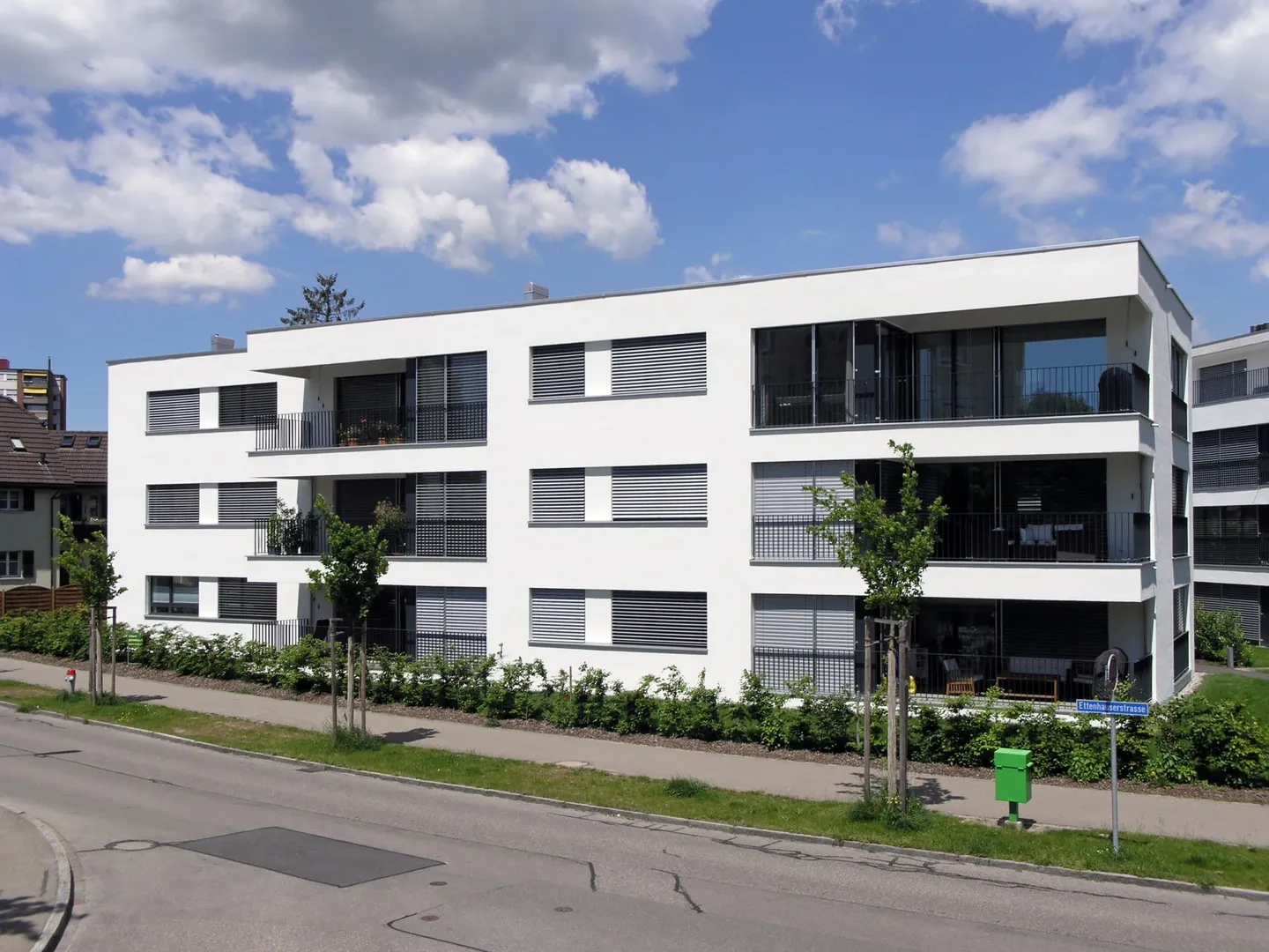 Appartamento con lavatrice/asciugatrice nel bagno - Foto 1 di 9