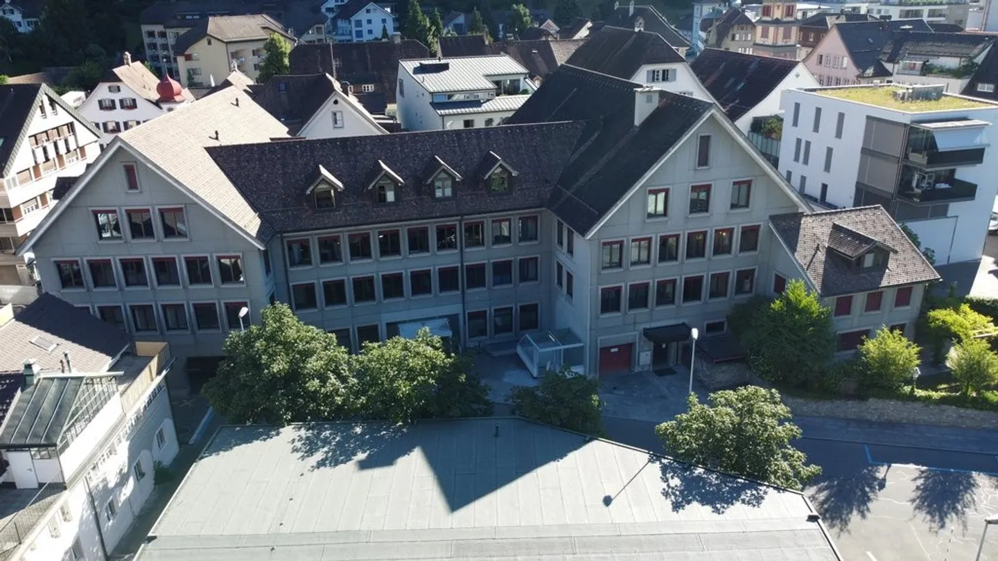 Mischgenutztes Gebäude mieten - Foto 1 von 1