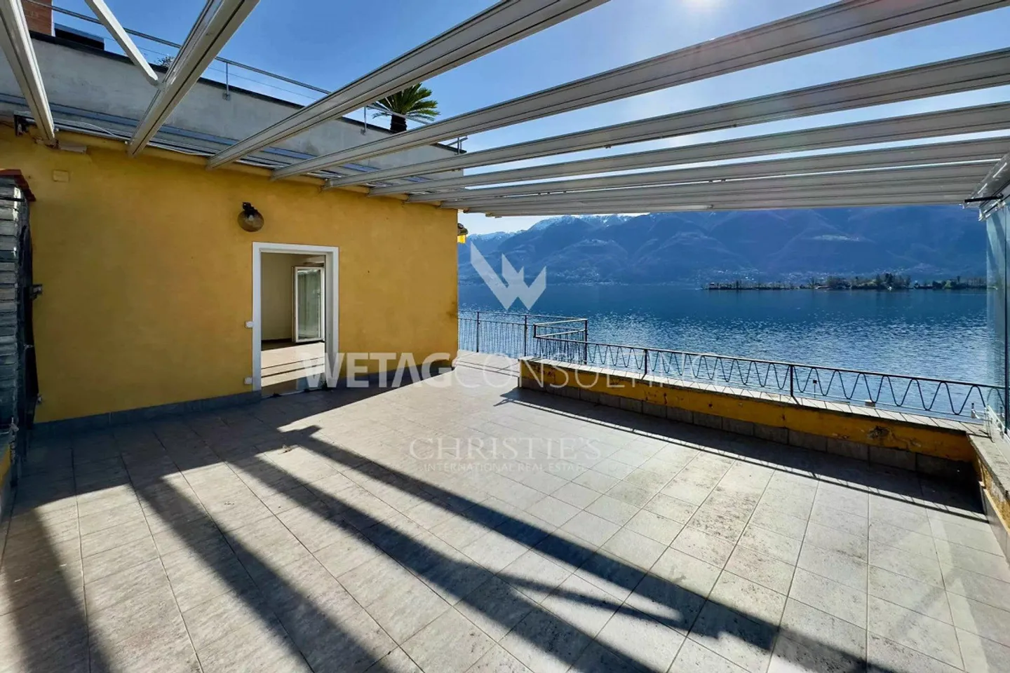 Porto Ronco: Proprietà da ristrutturare con vista mozzafiato... - Foto 5 di 13