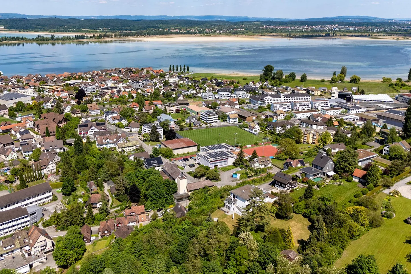 Exclusive plot with lake view and maximum privacy - Photo 7 of 10