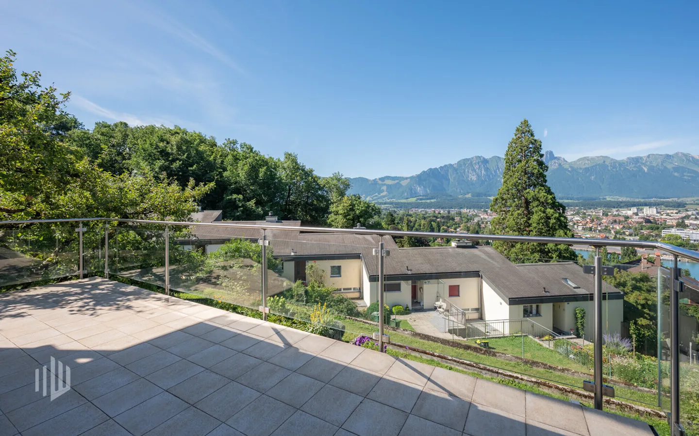 ImmoWyss - Casa bifamiliare/generazionale in posizione elevata sopra Thun - Foto 8 di 13