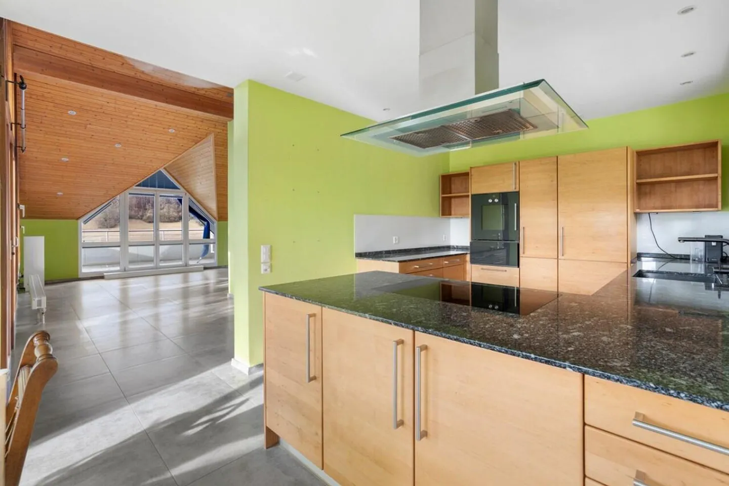 Ampia casa unifamiliare - Foto 4 di 18