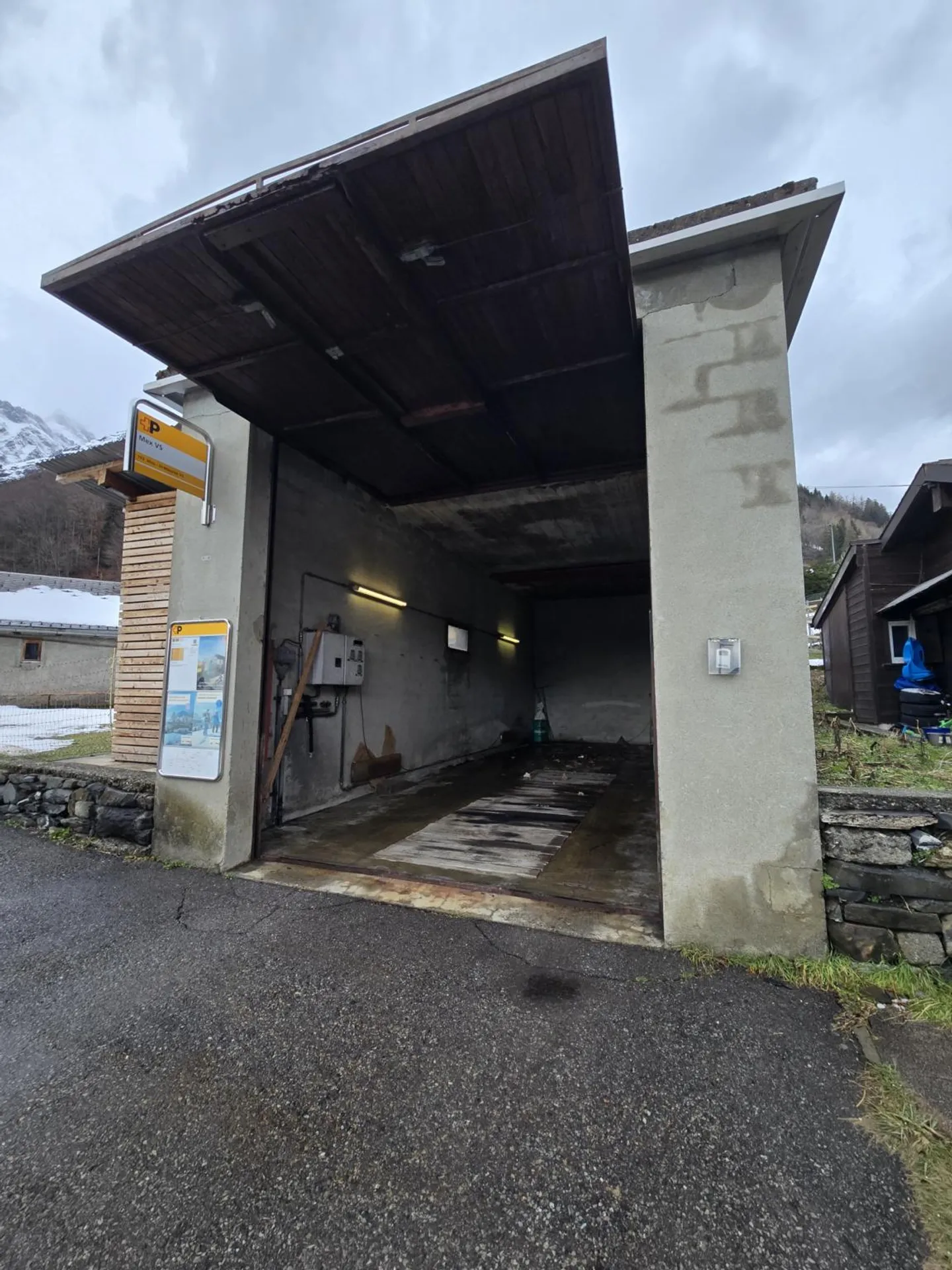 Garage/Entrepôt Spacieux à Mex - Photo 3 sur 5